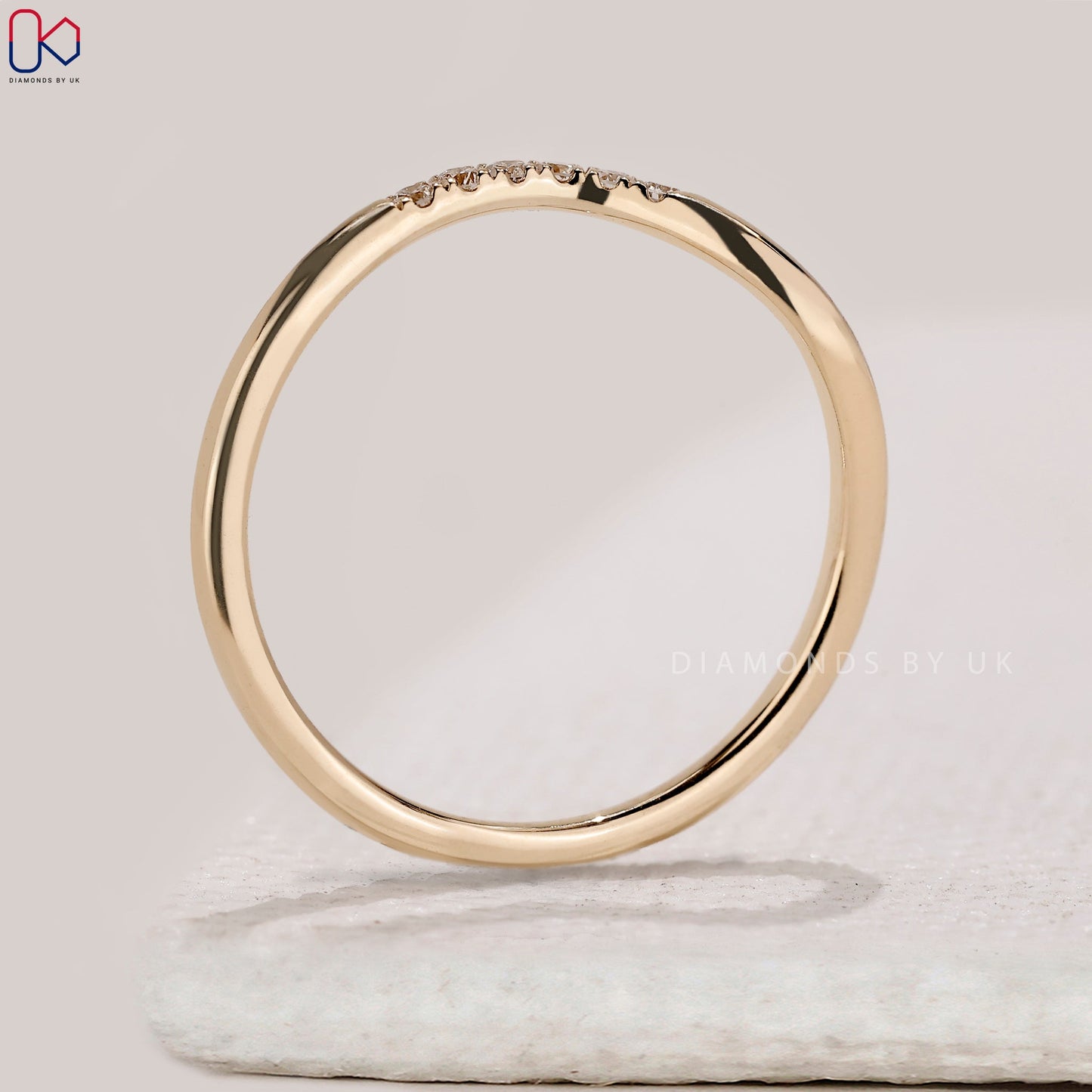 Round Cut Wave Curved Diamond Wedding Band