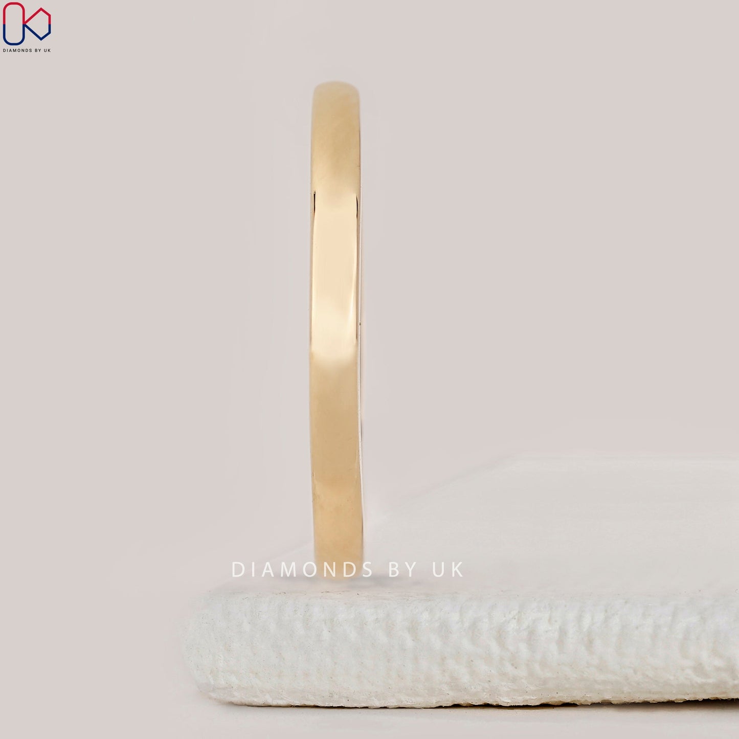 Plain Wedding Band In Yellow Gold
