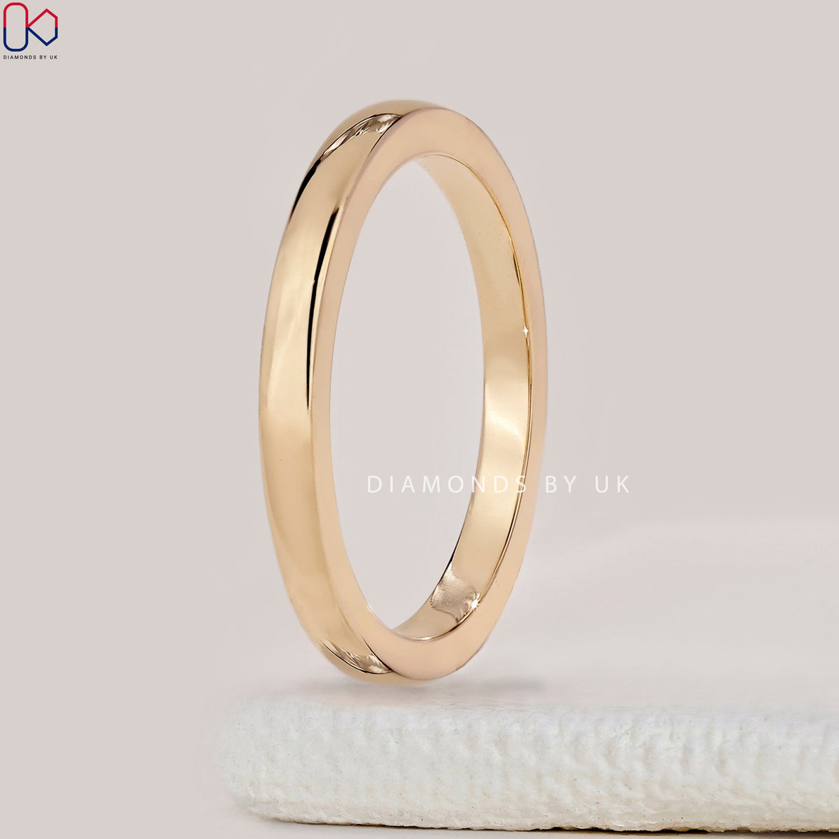 Plain Wedding Band In Yellow Gold