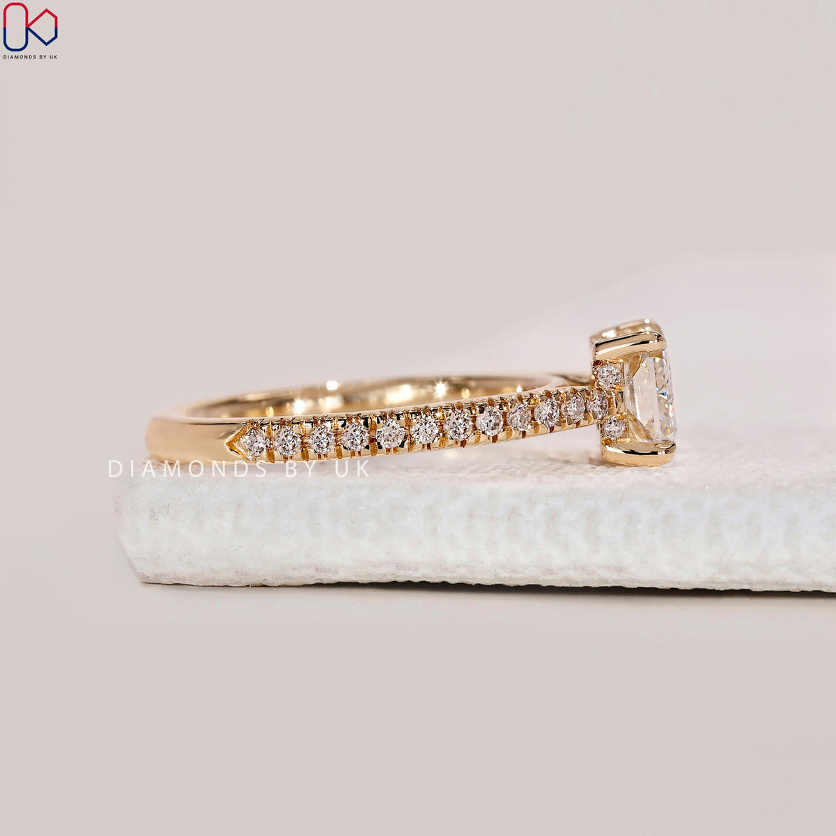 Hidden Halo Radiant Cut Ring in Yellow Gold