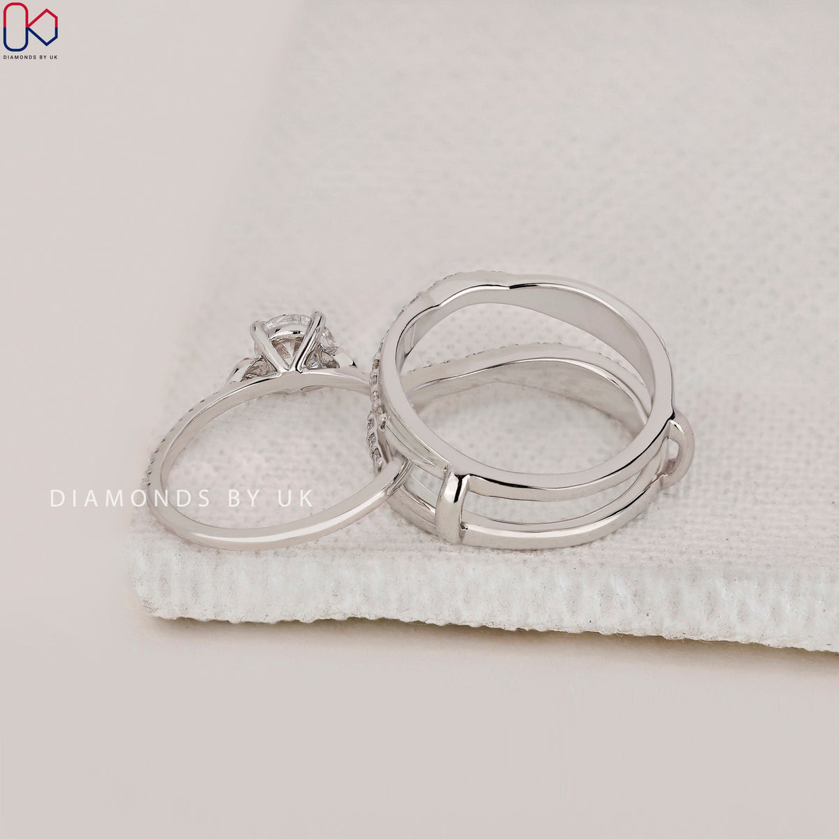 Round Cut Bridal Set in White Gold UKBS0037