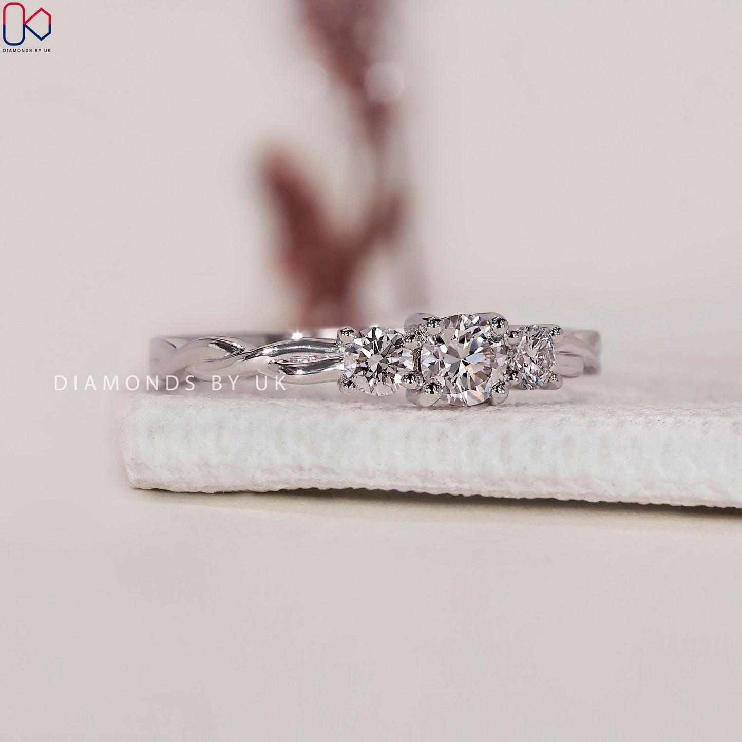 Round Cut Diamond Ring - Twisted Band