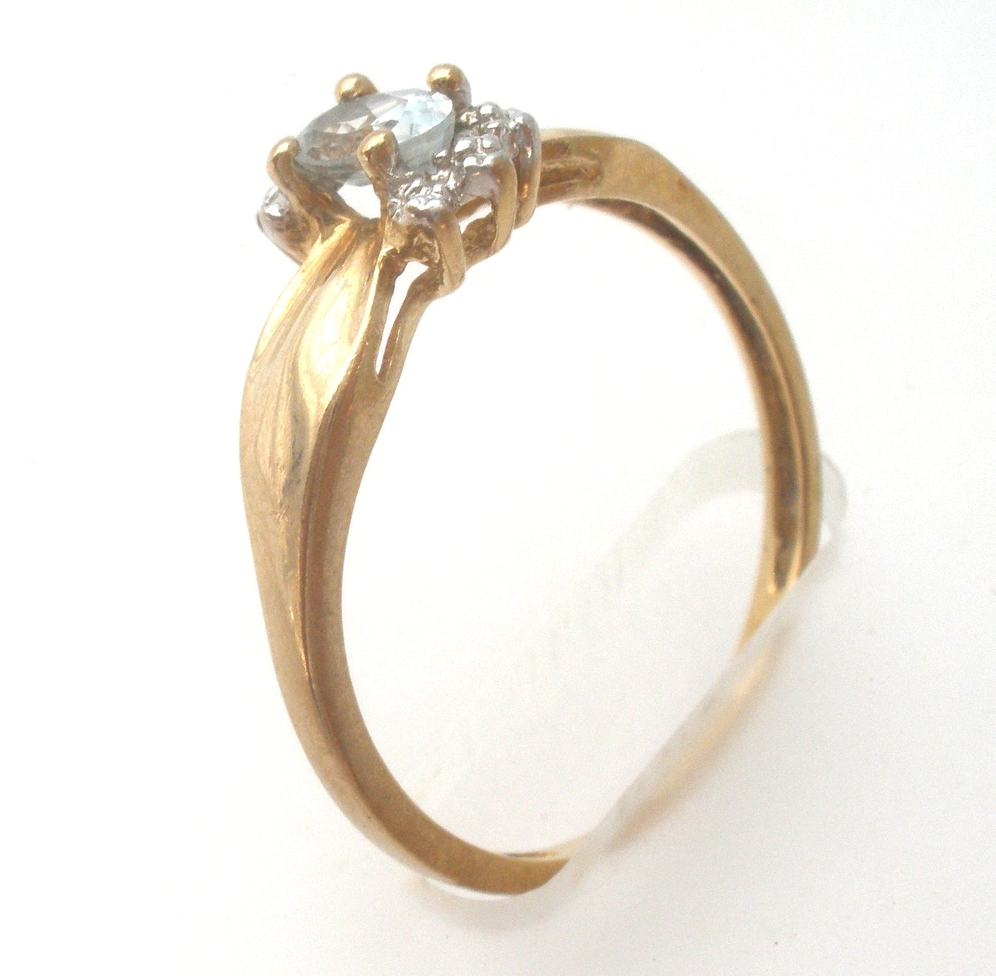 Aquamarine 10K Yellow Gold Ring Size 7