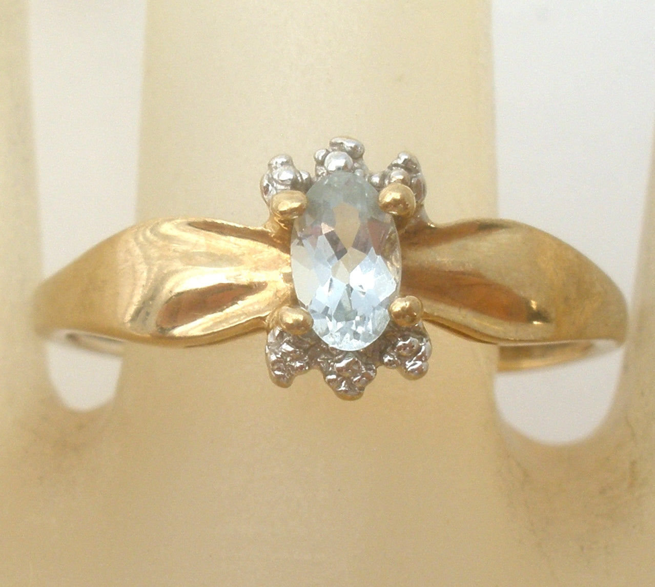Aquamarine 10K Yellow Gold Ring Size 7