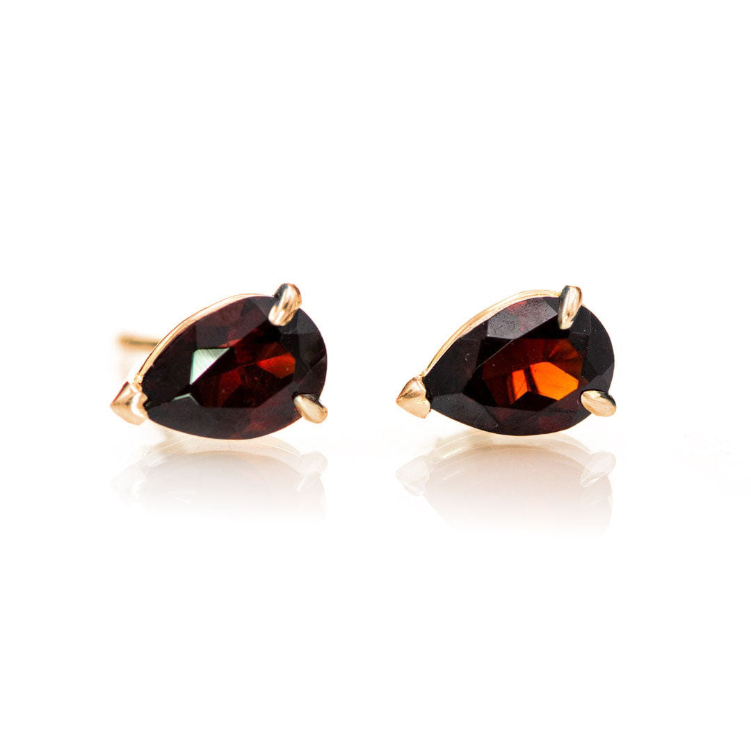 Pear Garnet Basket Set Stud Earrings