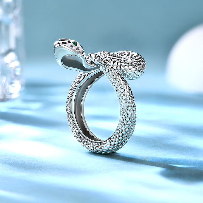 Pear Bezel Moissanite Snake Shape Wedding Band Ring