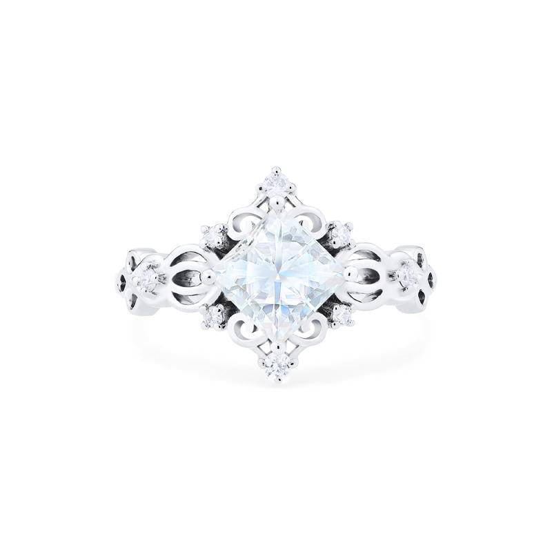 [Elsa] Vintage Square Princess Cut Engagement Ring in Diamond / Moissanite