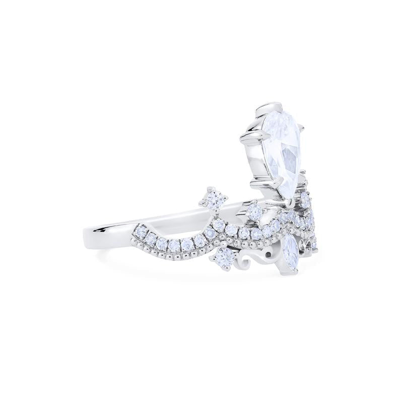 [Antoinette] Vintage Chandelier Engagement Ring in Diamond / Moissanite