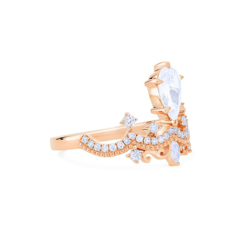 [Antoinette] Vintage Chandelier Engagement Ring in Diamond / Moissanite