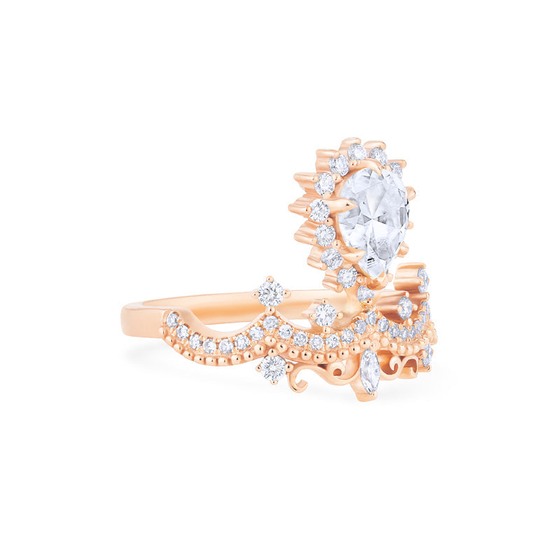 [Angelique] Venetian Crown Engagement Ring in Diamond / Moissanite