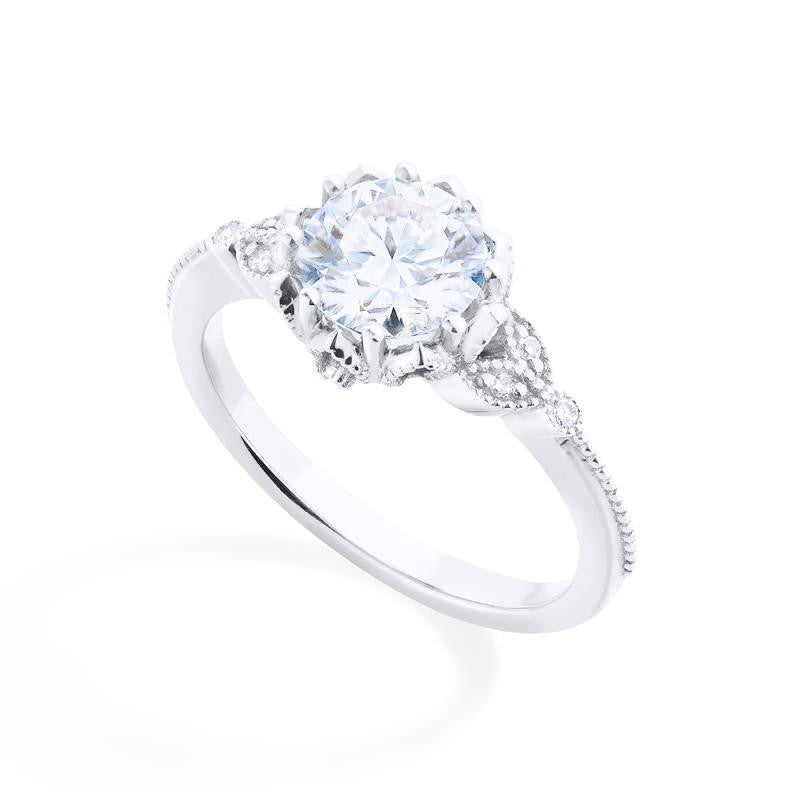 [Evanthe] Vintage Floral Engagement Ring in Diamond / Moissanite
