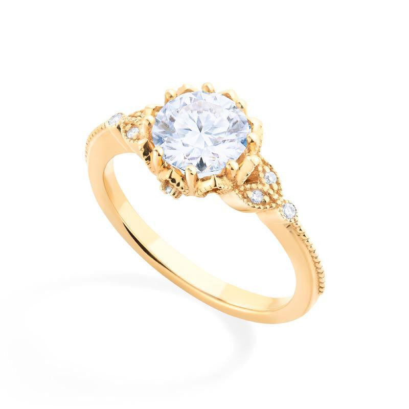 [Evanthe] Vintage Floral Engagement Ring in Diamond / Moissanite