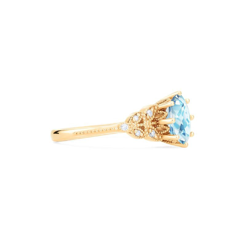 [Olivia] Classic Floral Oval Cut Ring in Aquamarine