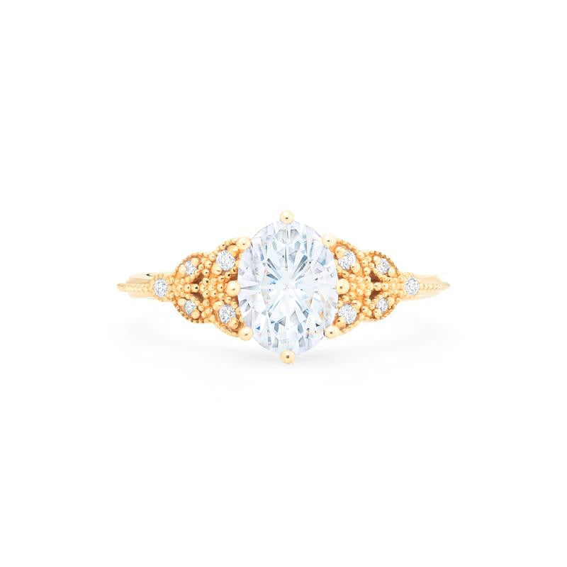 [Olivia] Classic Floral Oval Engagement Ring in Diamond / Moissanite