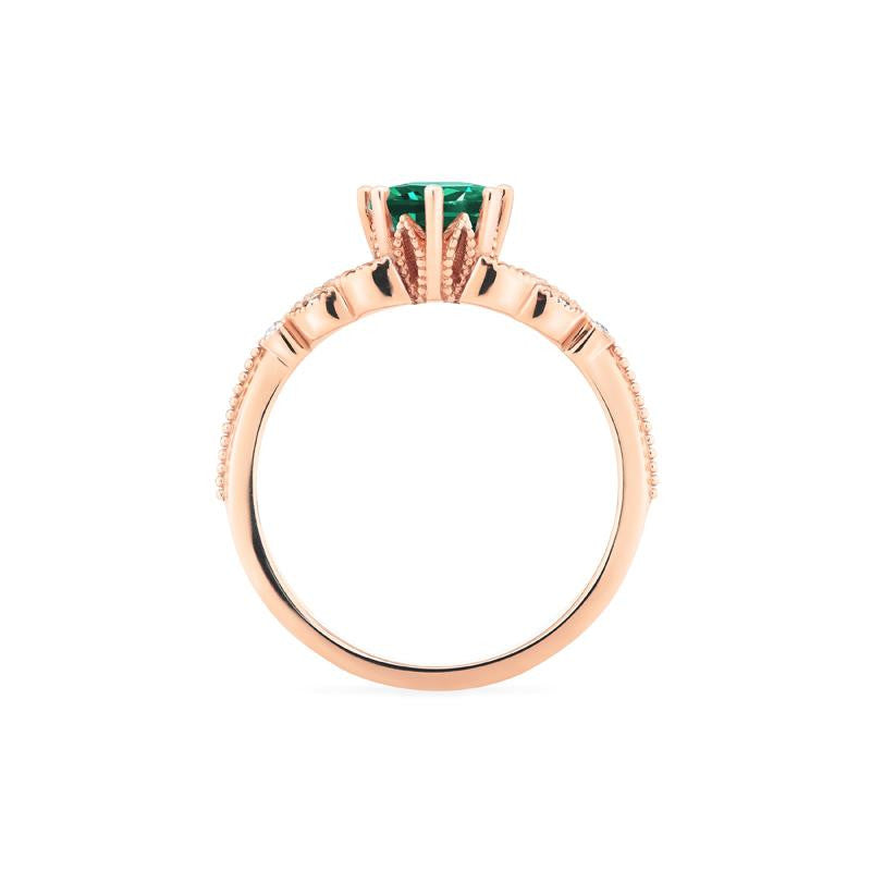 [Olivia] Classic Floral Oval Engagement Ring in Lab Emerald