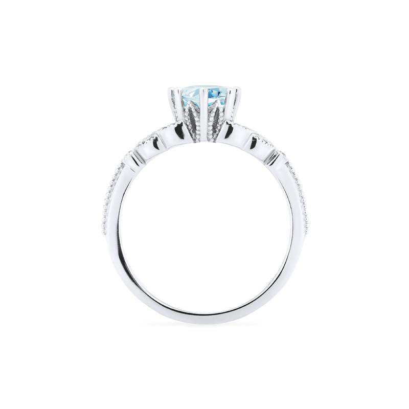 [Olivia] Classic Floral Oval Cut Ring in Aquamarine