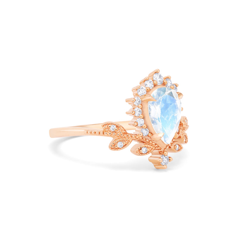[Isadora] Vintage Woodland Queen Pear Engagement Ring in Moonstone