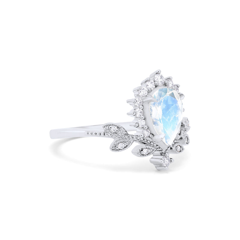 [Isadora] Vintage Woodland Queen Pear Engagement Ring in Moonstone