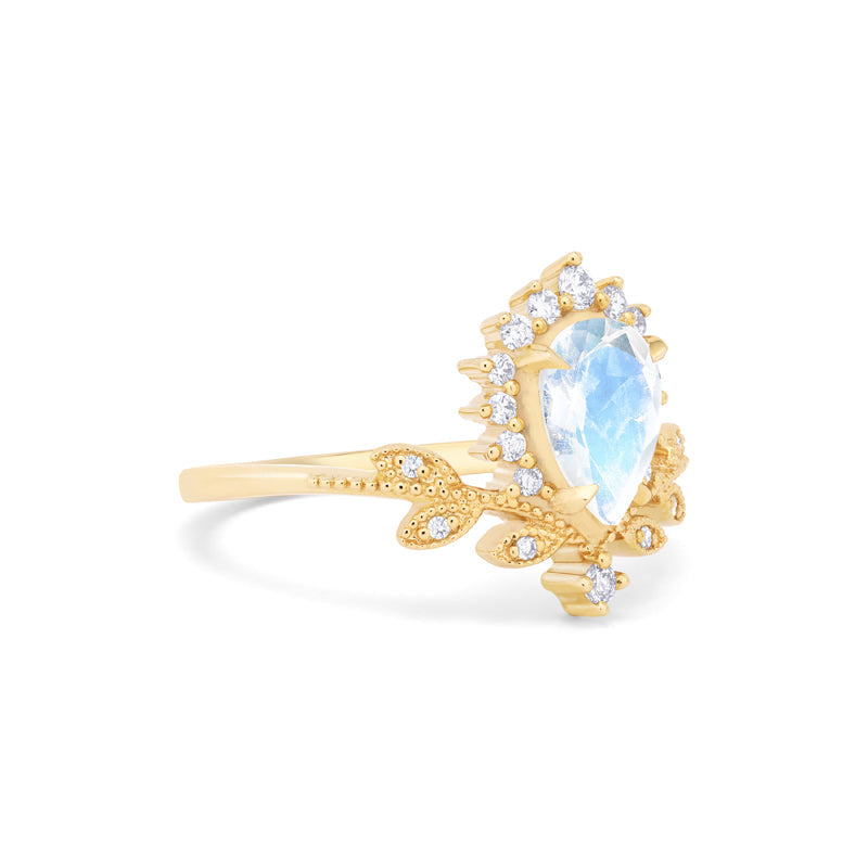 [Isadora] Vintage Woodland Queen Pear Engagement Ring in Moonstone