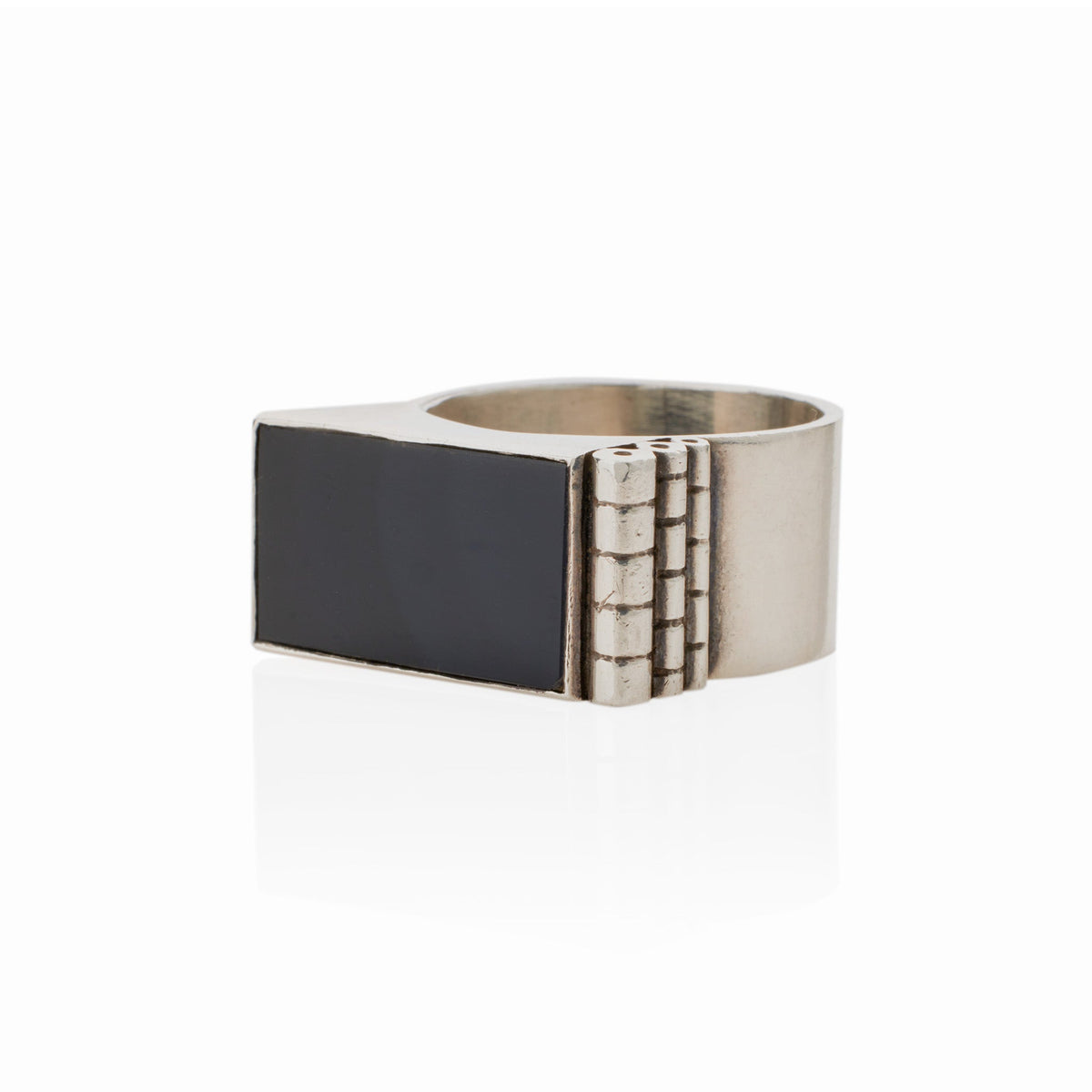 Jean Després Modernist Silver and Onyx "Bijoux Moteurs" Ring