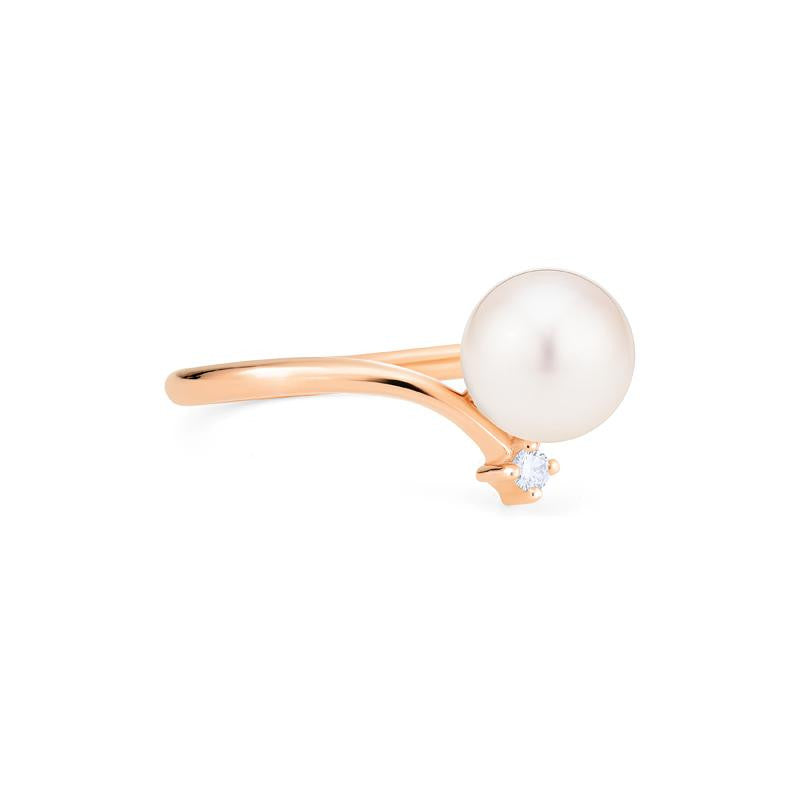 [Aisha] Moonrise Ring in Akoya Pearl