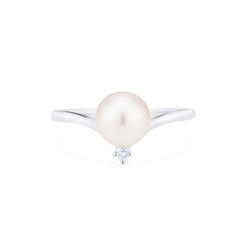 [Aisha] Moonrise Ring in Akoya Pearl