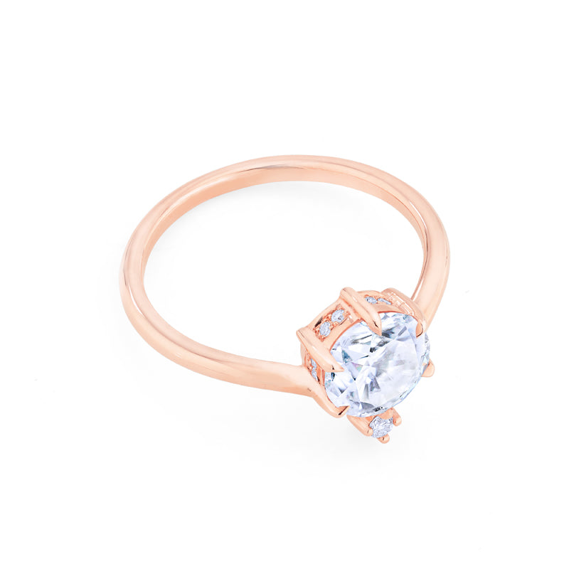[Aisha] Moonrise Engagement Ring in Diamond / Moissanite