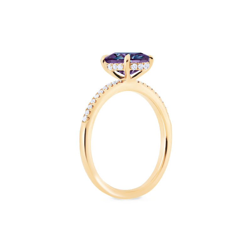 [Elaine] Modern Classic Oval Solitaire Ring in Lab Alexandrite