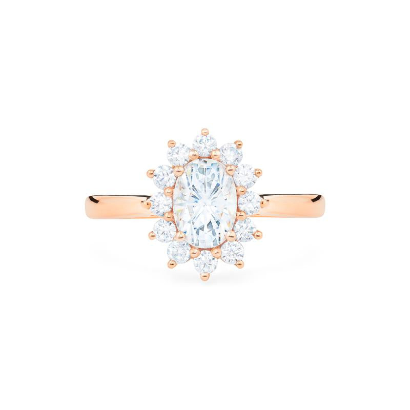 [Julianne] Vintage Bloom Halo Oval Engagement Ring in Diamond / Moissanite
