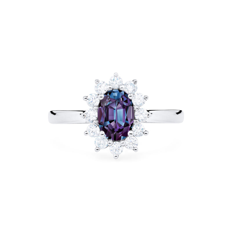 [Julianne] Vintage Bloom Oval Cut Ring in Lab Alexandrite