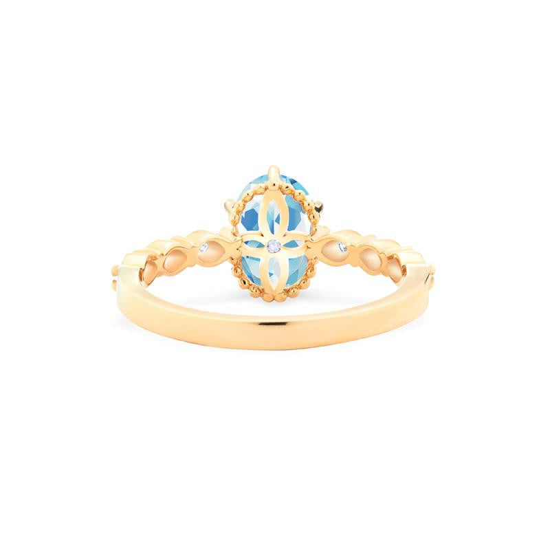 [Evelina] Vintage Classic Crown Oval Engagement Ring in Aquamarine