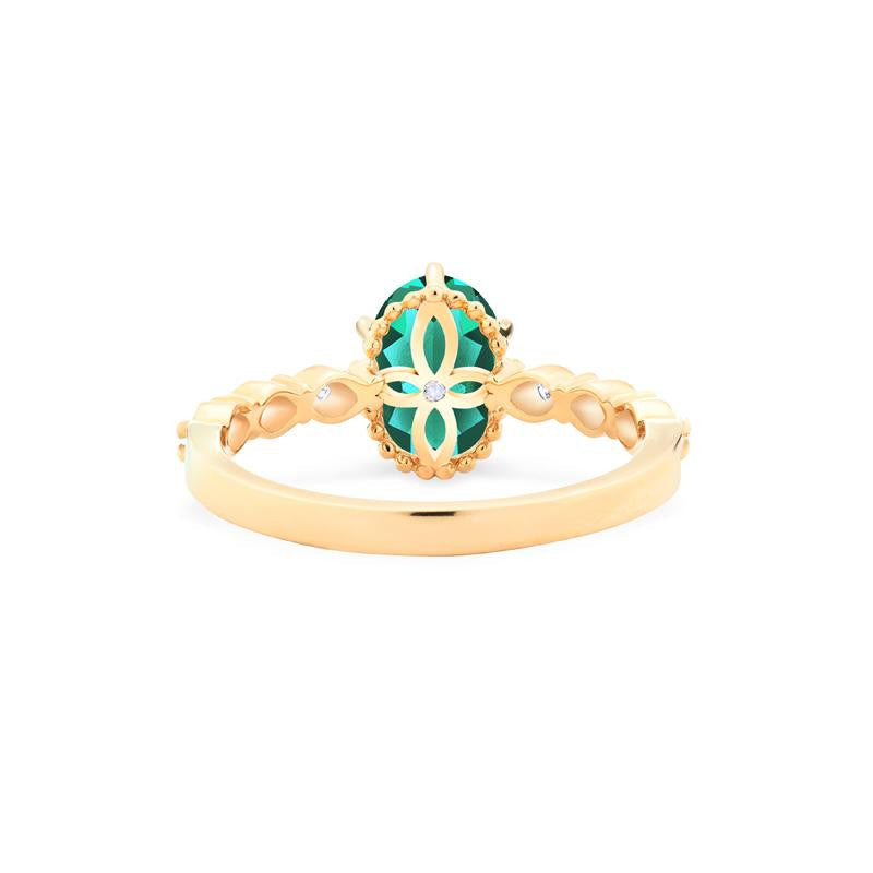 [Evelina] Vintage Classic Crown Oval Engagement Ring in Emerald