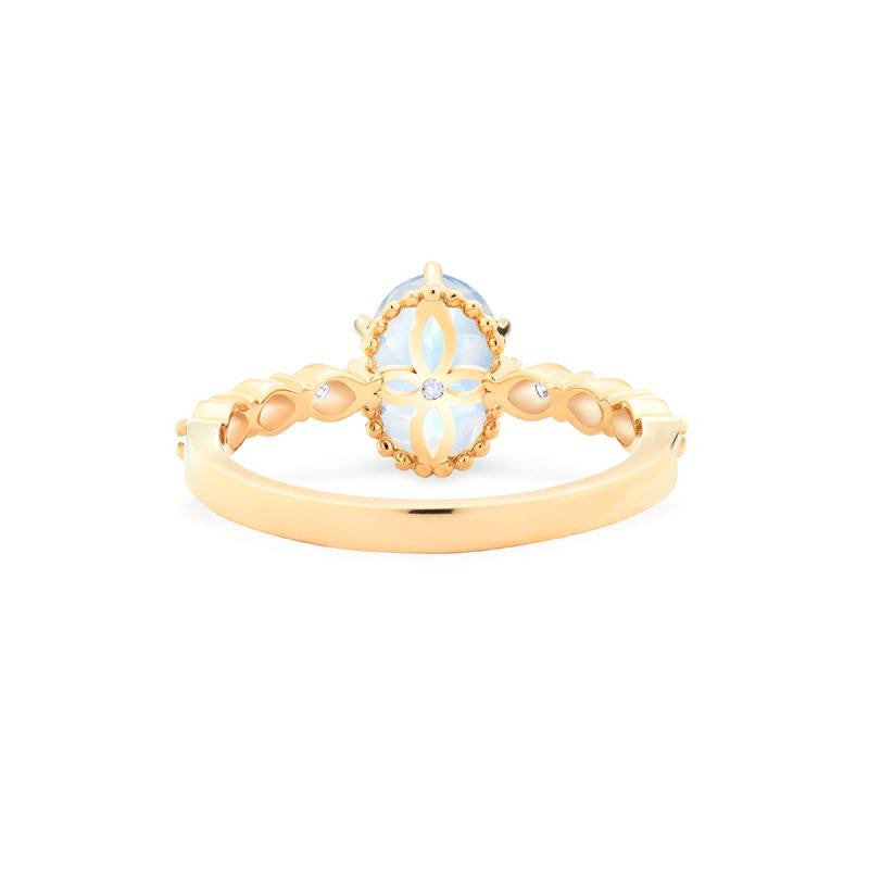 [Evelina] Vintage Classic Crown Oval Engagement Ring in Moonstone