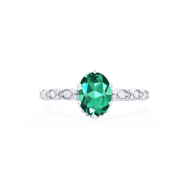 [Evelina] Vintage Classic Crown Oval Engagement Ring in Emerald