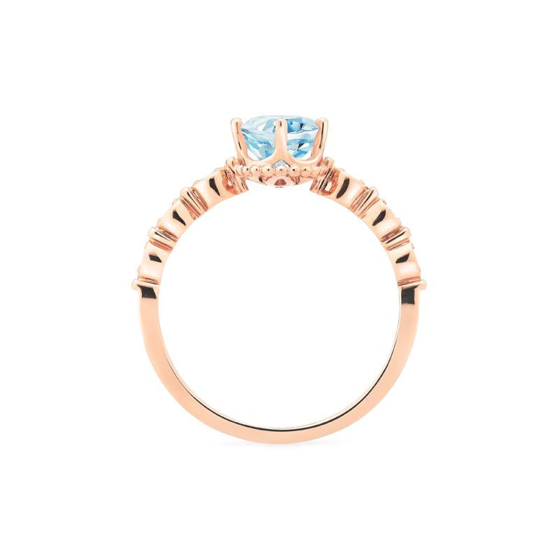 [Evelina] Vintage Classic Crown Oval Engagement Ring in Aquamarine