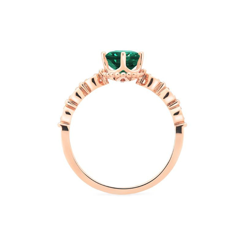 [Evelina] Vintage Classic Crown Oval Engagement Ring in Emerald