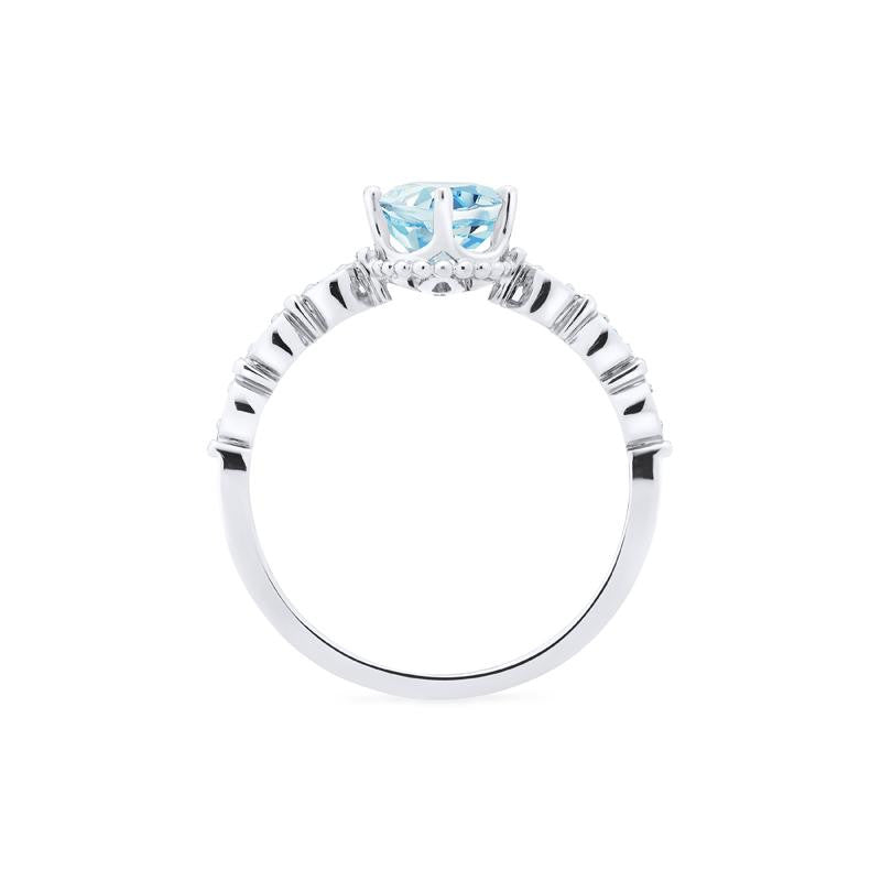 [Evelina] Vintage Classic Crown Oval Engagement Ring in Aquamarine