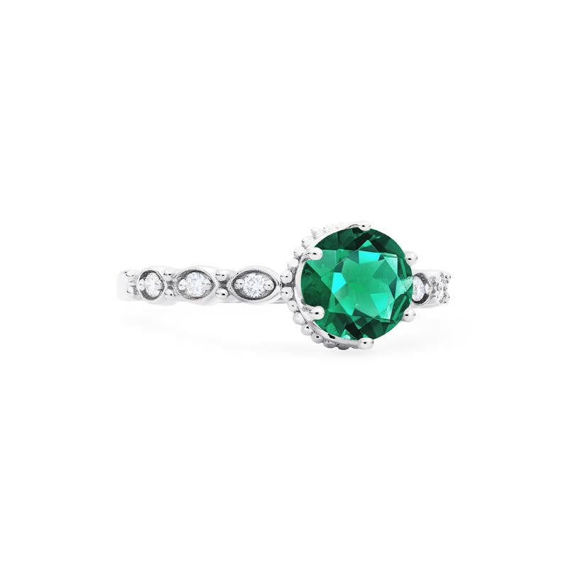 [Evelyn] Vintage Classic Crown Engagement Ring in Lab Emerald