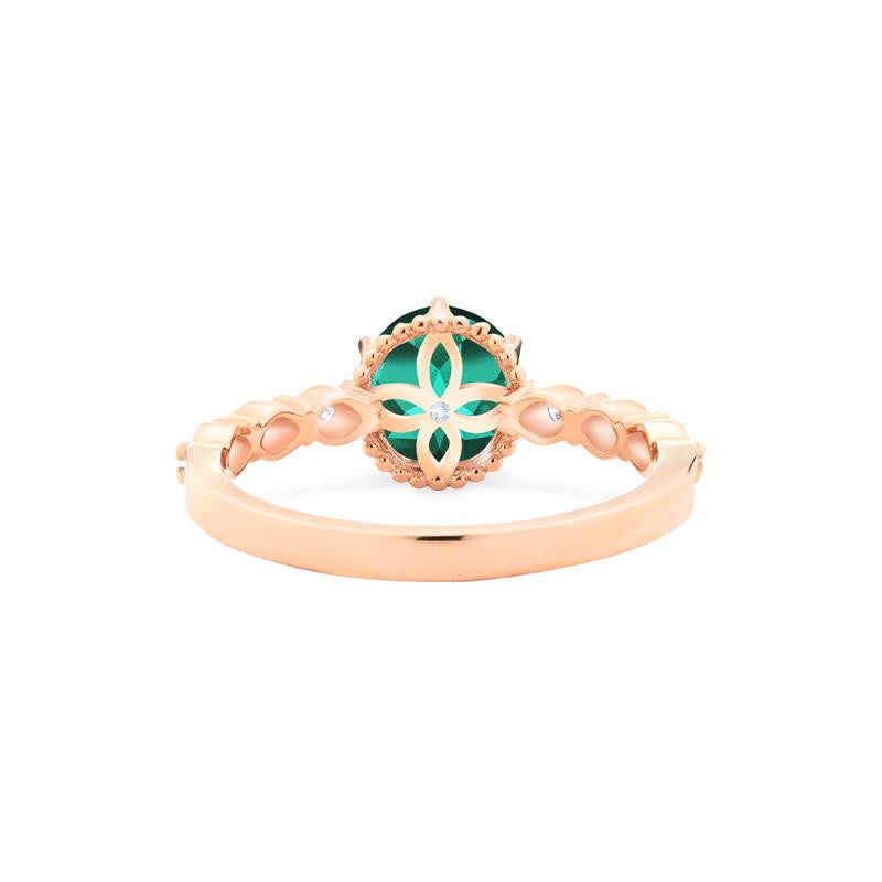 [Evelyn] Vintage Classic Crown Engagement Ring in Lab Emerald