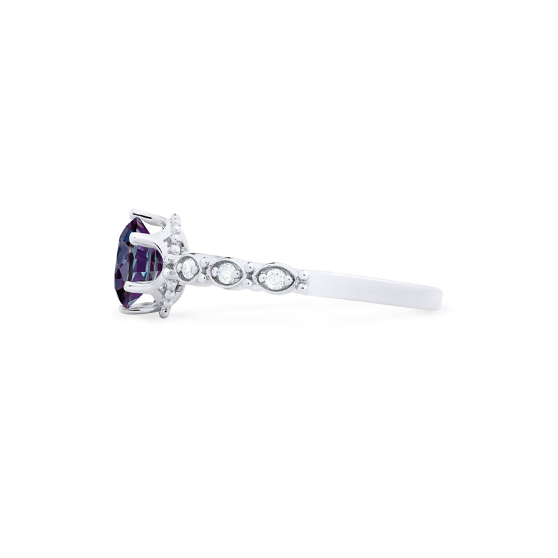 [Evelyn] Vintage Classic Crown Engagement Ring in Lab Alexandrite