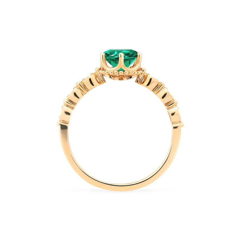 [Evelyn] Vintage Classic Crown Engagement Ring in Lab Emerald