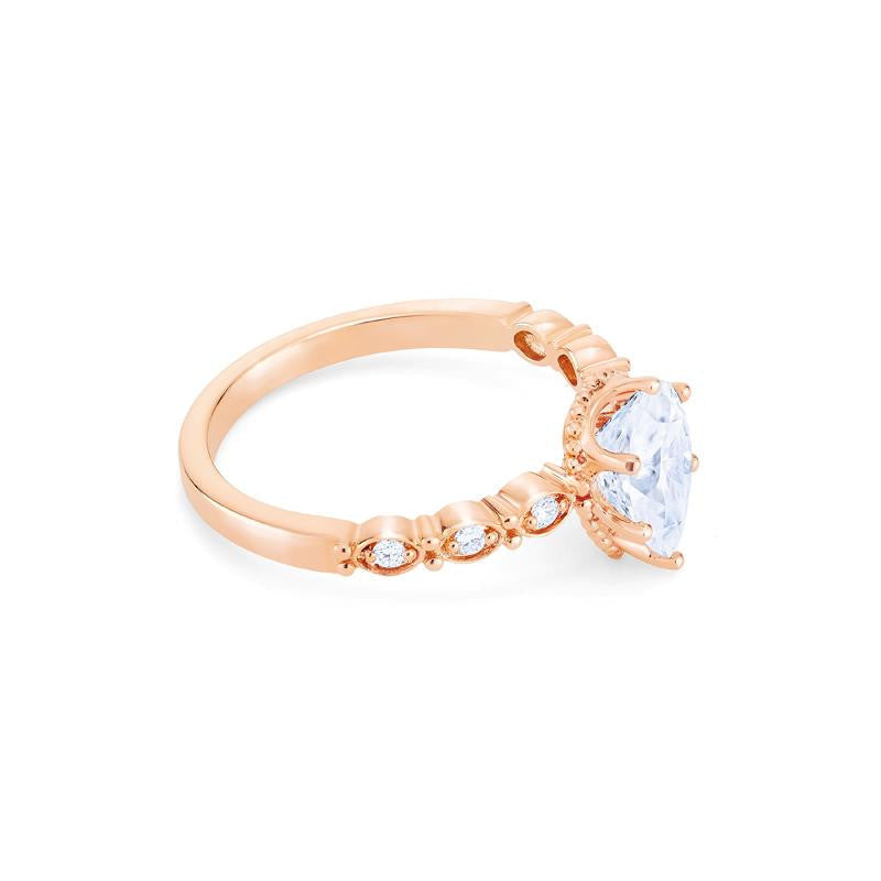 [Emelia] Vintage Classic Crown Pear Cut Engagement Ring in Diamond / Moissanite