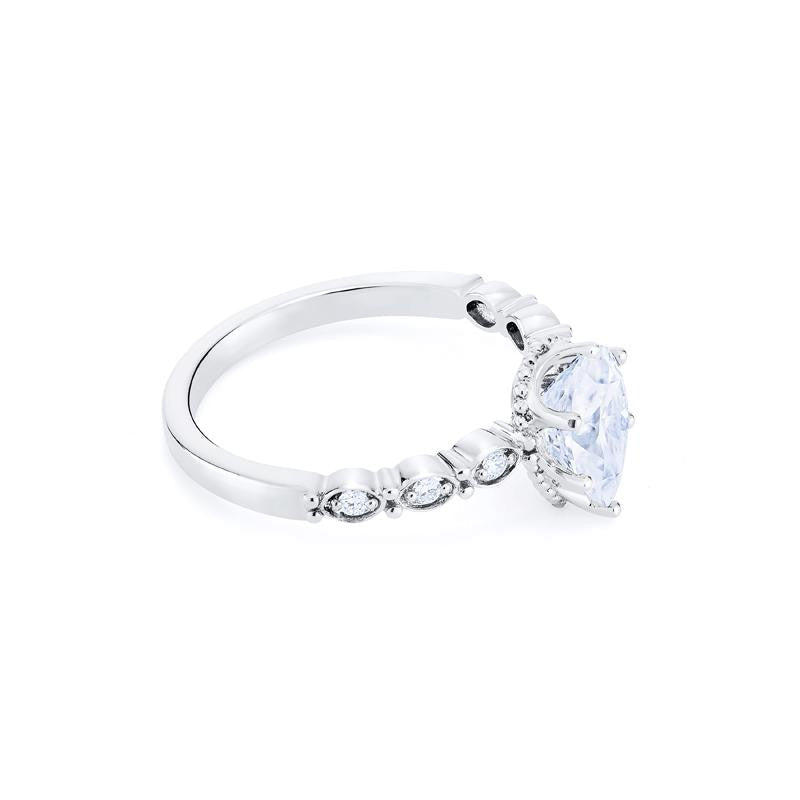 [Emelia] Vintage Classic Crown Pear Cut Engagement Ring in Diamond / Moissanite