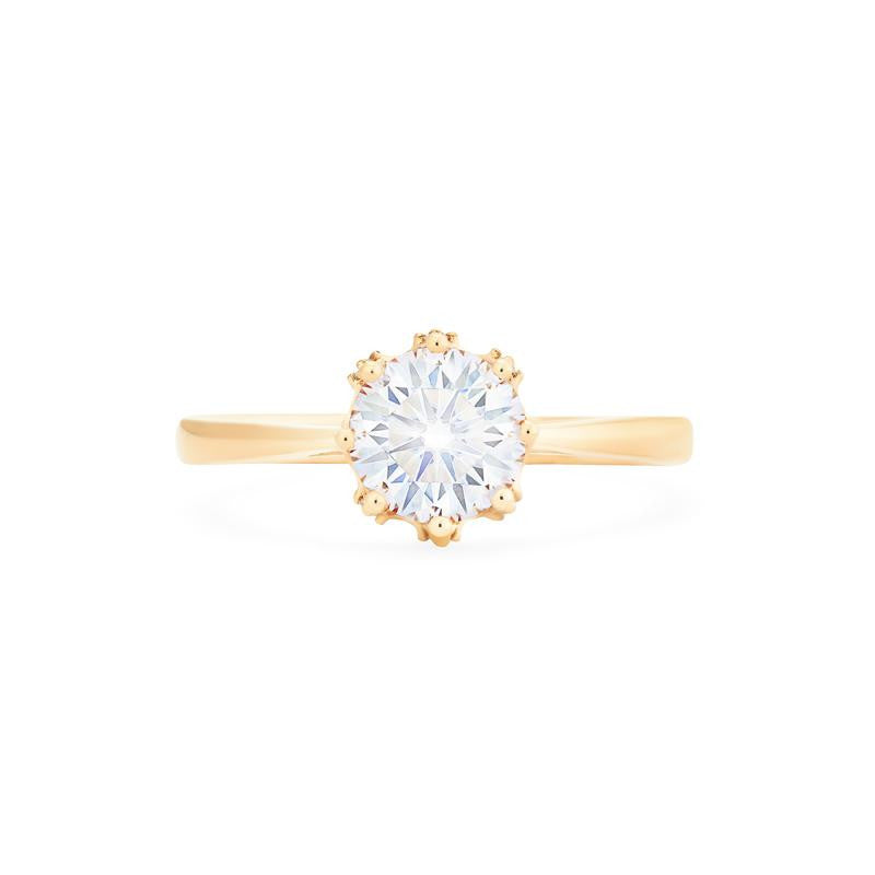 [Cassandra] Vintage Crown Solitaire Engagement Ring in Diamond / Moissanite