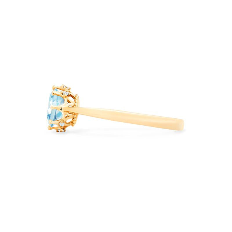 [Cassandra] Vintage Crown Solitaire Ring in Aquamarine