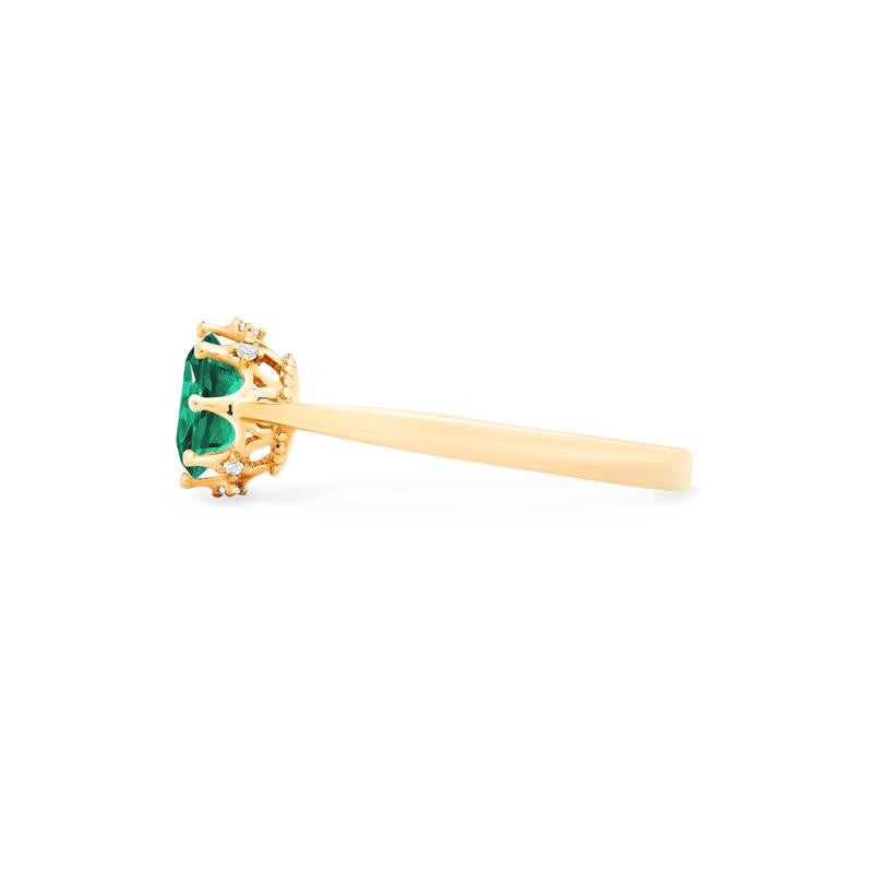 [Cassandra] Vintage Crown Solitaire Ring in Lab Emerald