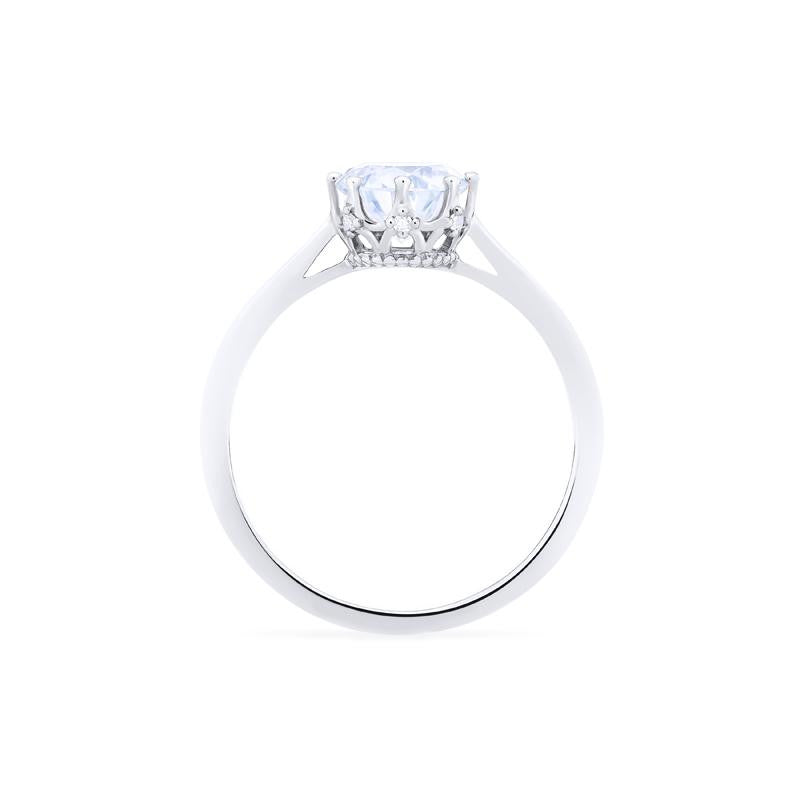 [Cassandra] Vintage Crown Solitaire Engagement Ring in Diamond / Moissanite