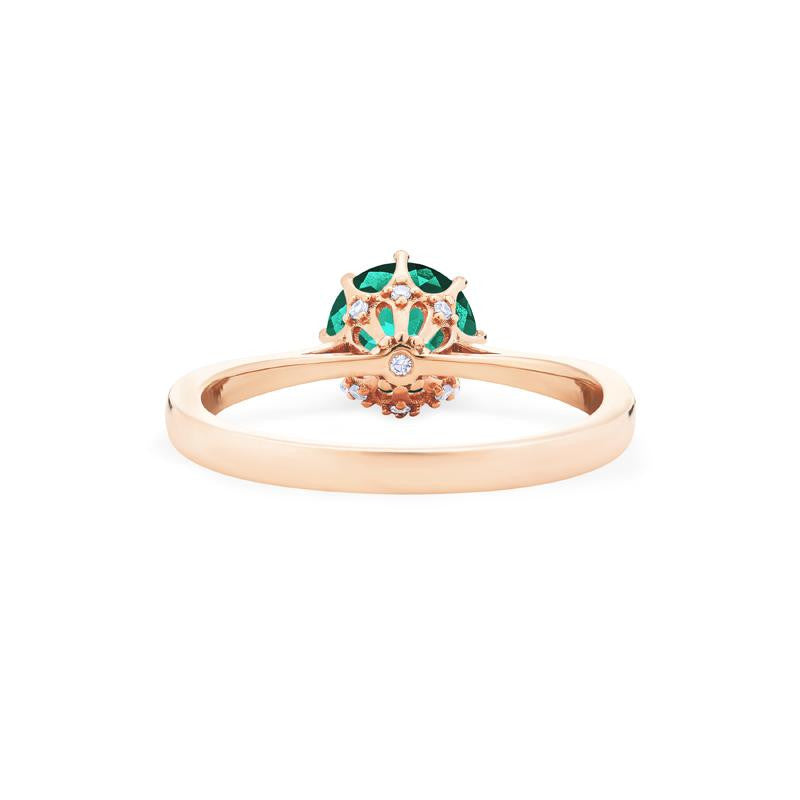 [Victoria] Classic Crown Solitaire Ring in Lab Emerald