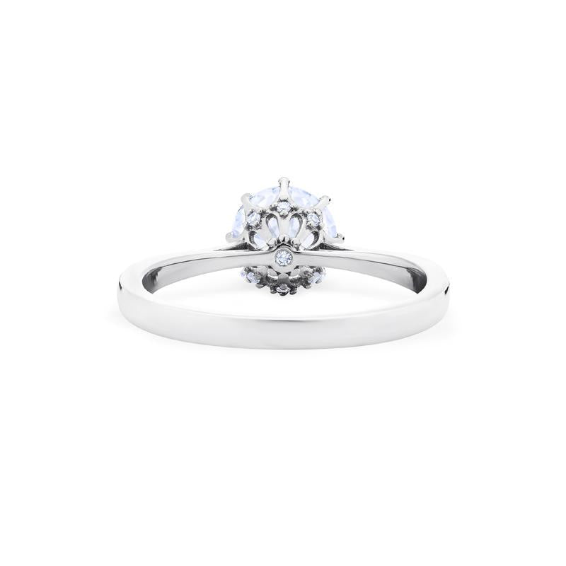 [Victoria] Classic Crown Solitaire Engagement Ring in Diamond / Moissanite
