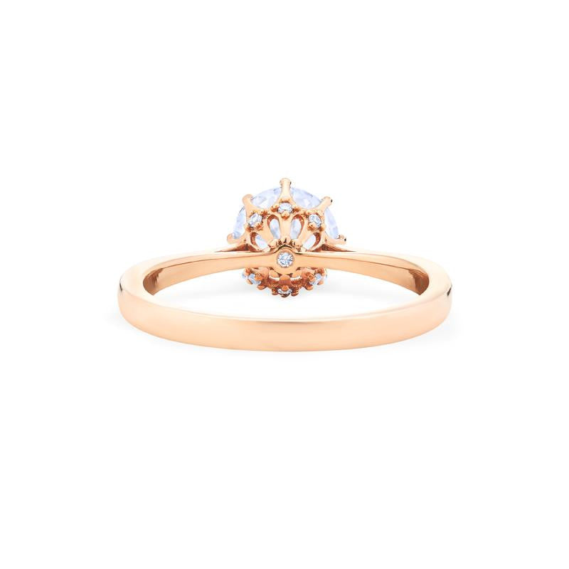 [Victoria] Classic Crown Solitaire Engagement Ring in Diamond / Moissanite